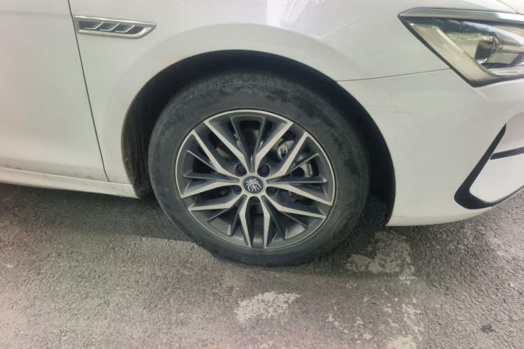 Used BYD Qin PLUS 2024 Honor Edition EV 420KM Leading Model Right Front Wheel Hub