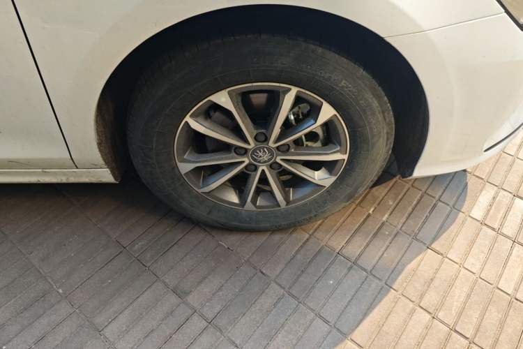 Used BYD Qin PLUS 2024 HONOR Edition DM-i 55KM Leading Model Right Front Wheel Hub