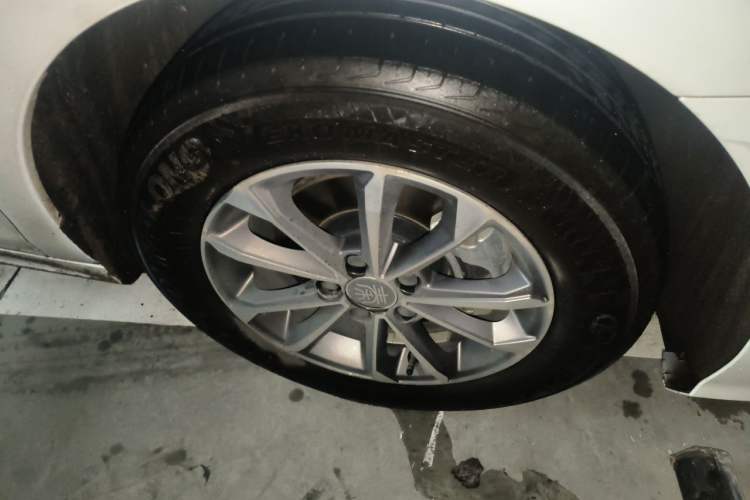 Used BYD Qin PLUS 2024 HONOR Edition DM-i 55KM Leading Model Right Front Wheel Hub