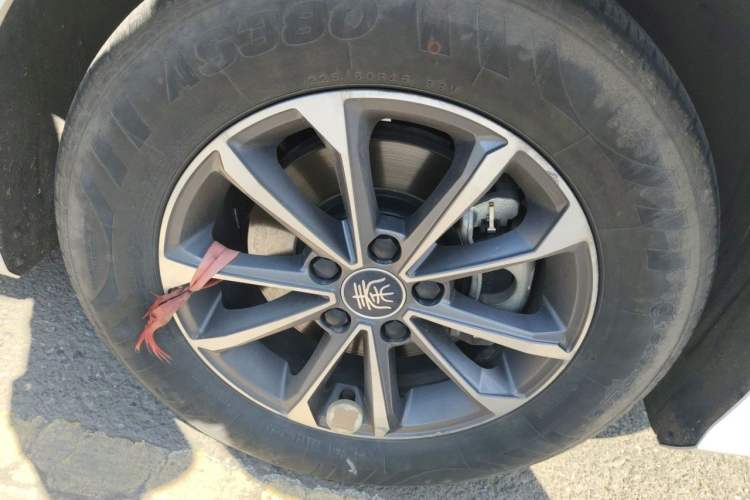 Used BYD Qin PLUS 2024 HONOR Edition DM-i 55KM Leading Model Right Front Wheel Hub