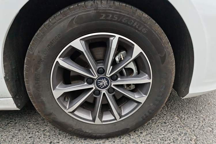 Used BYD Qin PLUS 2024 HONOR Edition DM-i 55KM Leading Model Right Front Wheel Hub