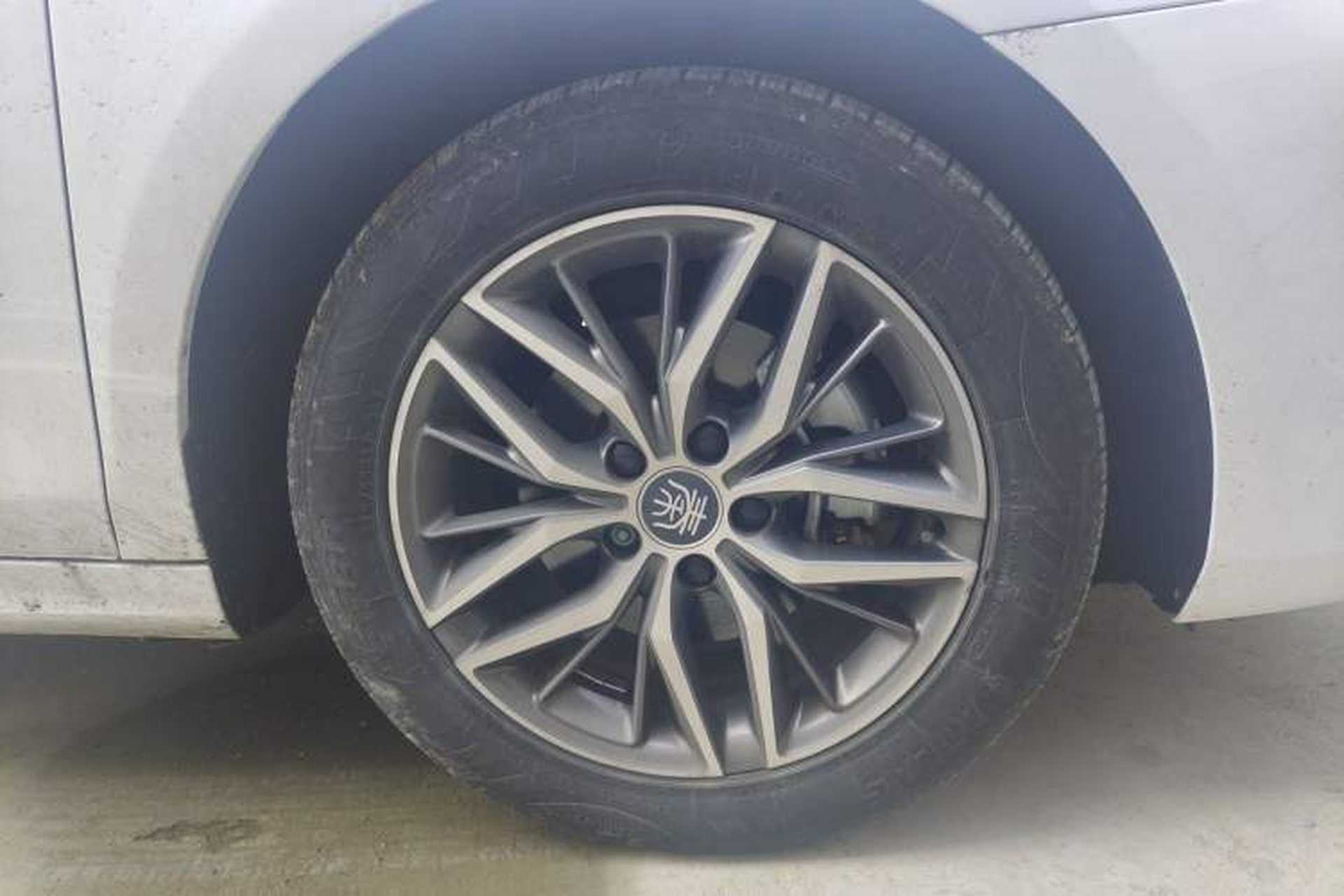 Used BYD Qin PLUS 2024 Honor Edition EV 510KM Leading Model Right Front Wheel Hub