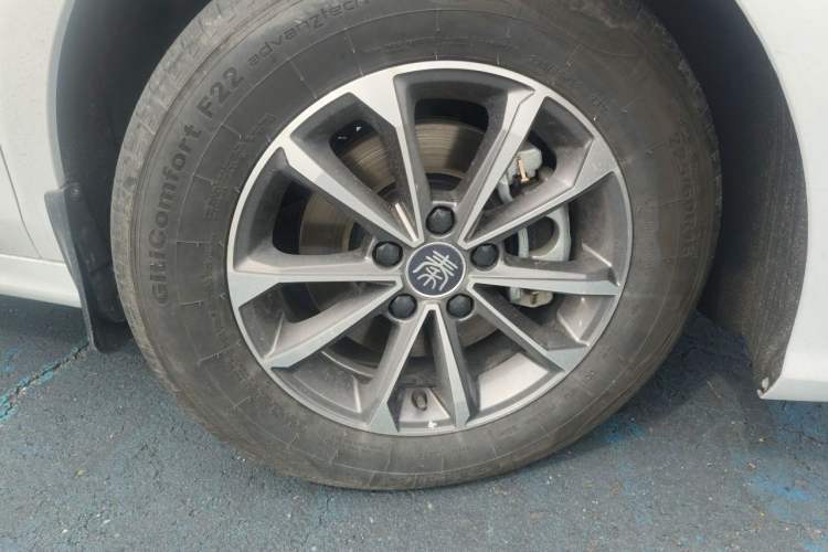 Used BYD Qin PLUS 2024 HONOR Edition DM-i 55KM Leading Model Right Front Wheel Hub