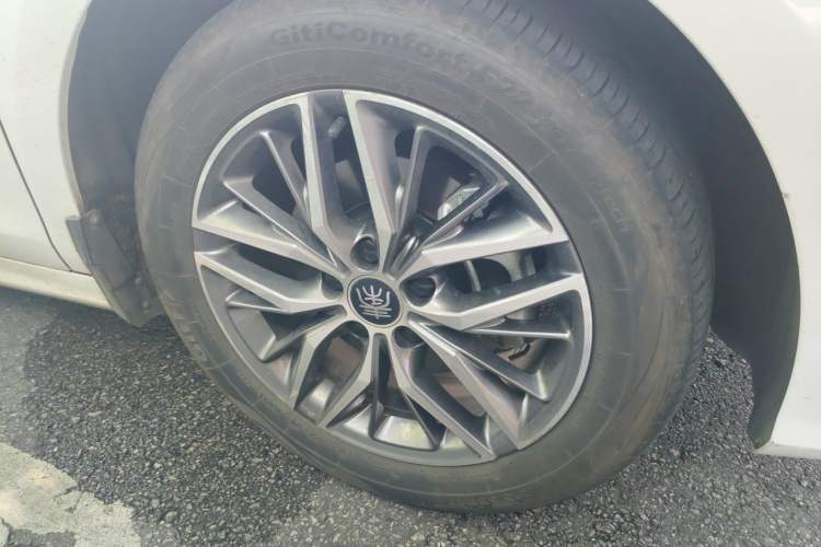 Used BYD Qin PLUS 2024 HONOR Edition DM-i 120KM Leading Model Right Front Wheel Hub