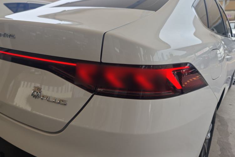 Used BYD Qin PLUS 2024 HONOR Edition DM-i 55KM Leading Model Right Rear Taillight