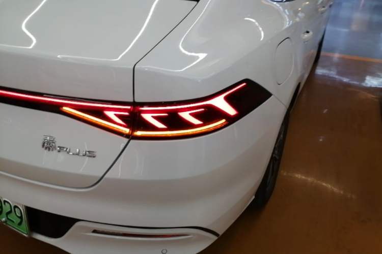 Used BYD Qin PLUS 2024 HONOR Edition DM-i 55KM Leading Model Right Rear Taillight