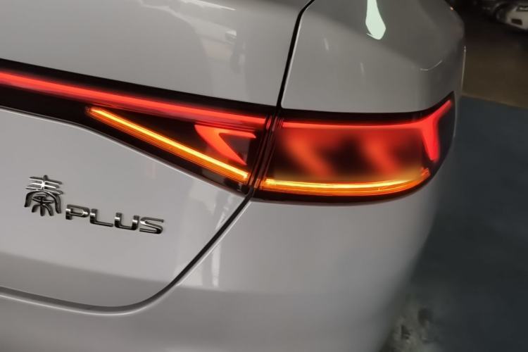 Used BYD Qin PLUS 2024 HONOR Edition DM-i 120KM Leading Model Right Rear Taillight