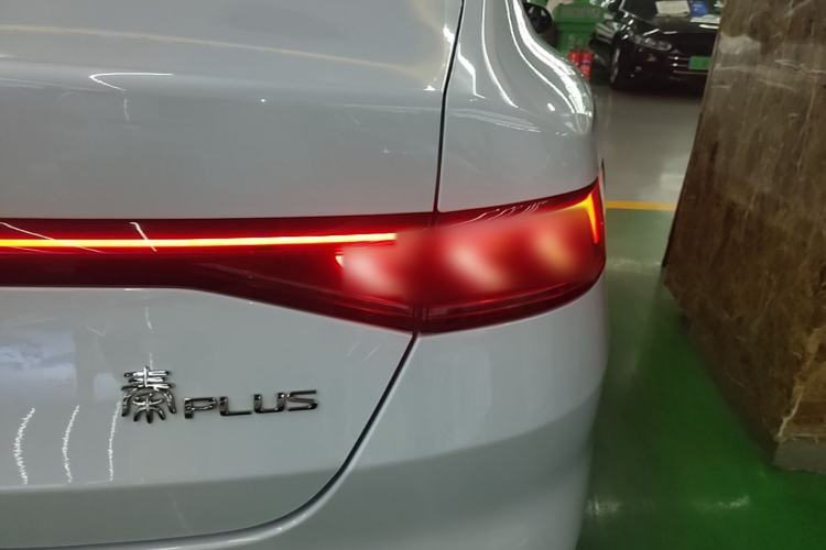 Used BYD Qin PLUS 2024 HONOR Edition DM-i 55KM Leading Model Right Rear Taillight