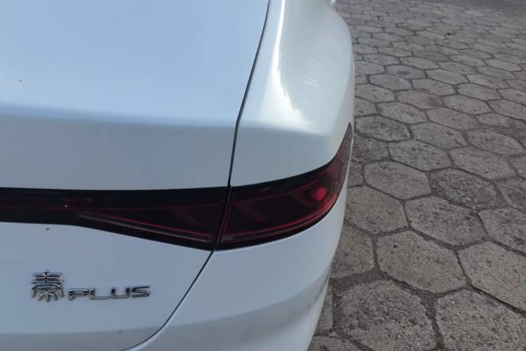 Used BYD Qin PLUS 2024 Honor Edition EV 510KM Leading Model Right Rear Taillight