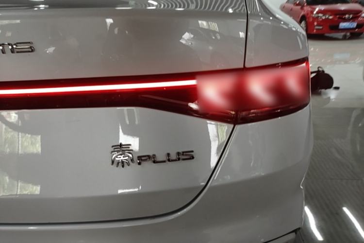 Used BYD Qin PLUS 2024 HONOR Edition DM-i 55KM Leading Model Right Rear Taillight