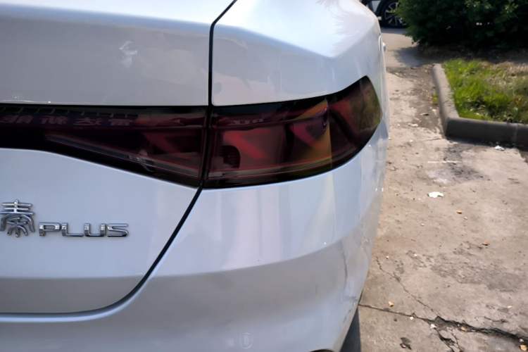 Used BYD Qin PLUS 2024 HONOR Edition DM-i 55KM Leading Model Right Rear Taillight