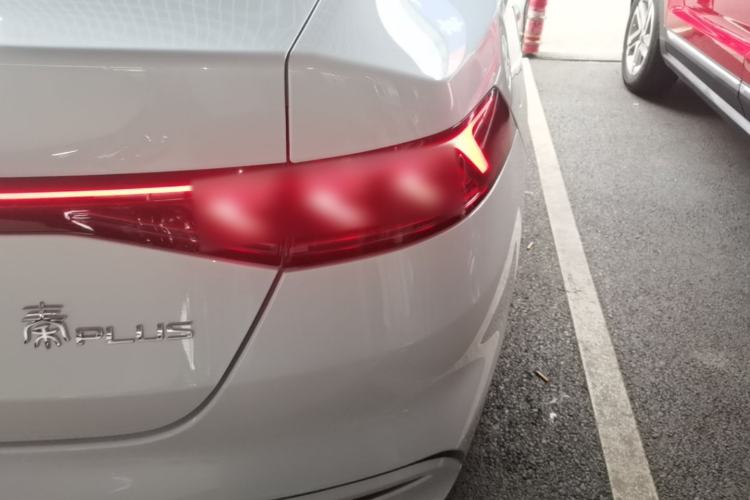 Used BYD Qin PLUS 2024 HONOR Edition DM-i 55KM Leading Model Right Rear Taillight