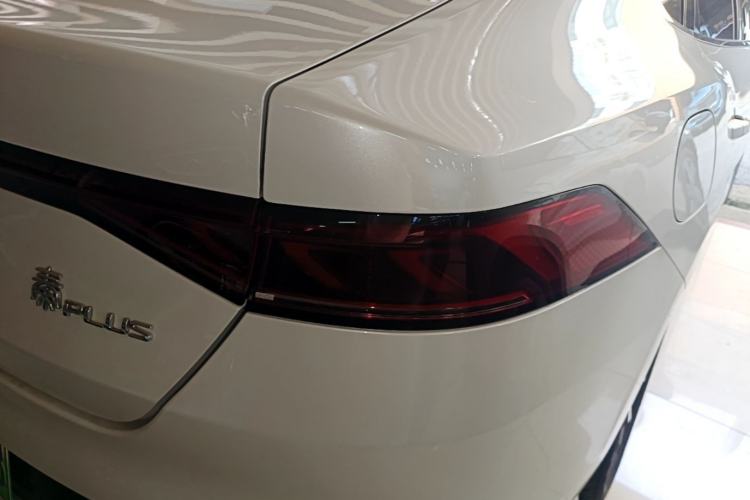 Used BYD Qin PLUS 2024 HONOR Edition DM-i 55KM Leading Model Right Rear Taillight