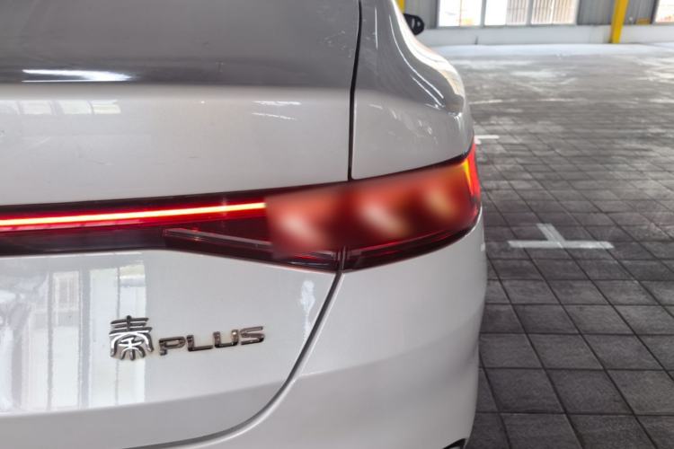 Used BYD Qin PLUS 2024 Honor Edition EV 510KM Leading Model Right Rear Taillight