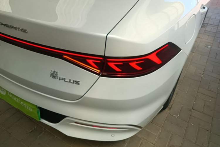 Used BYD Qin PLUS 2024 HONOR Edition DM-i 55KM Leading Model Right Rear Taillight