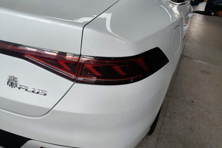Used BYD Qin PLUS 2024 HONOR Edition DM-i 55KM Leading Model Right Rear Taillight