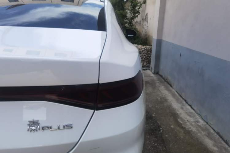 Used BYD Qin PLUS 2024 HONOR Edition DM-i 55KM Leading Model Right Rear Taillight