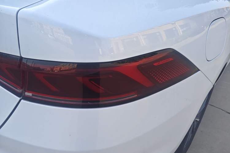 Used BYD Qin PLUS 2024 HONOR Edition DM-i 55KM Leading Model Right Rear Taillight