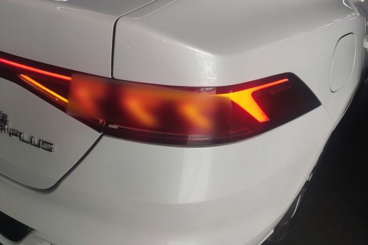 Used BYD Qin PLUS 2024 HONOR Edition DM-i 55KM Leading Model Right Rear Taillight