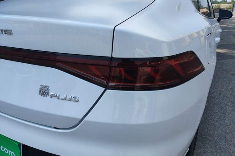 Used BYD Qin PLUS 2024 HONOR Edition DM-i 55KM Leading Model Right Rear Taillight