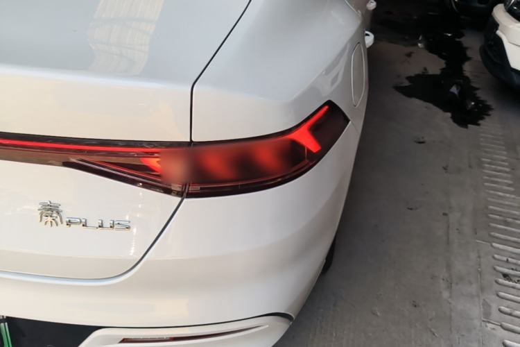 Used BYD Qin PLUS 2024 HONOR Edition DM-i 55KM Leading Model Right Rear Taillight