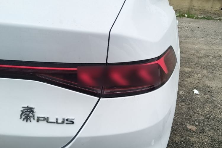 Used BYD Qin PLUS 2024 HONOR Edition DM-i 55KM Leading Model Right Rear Taillight