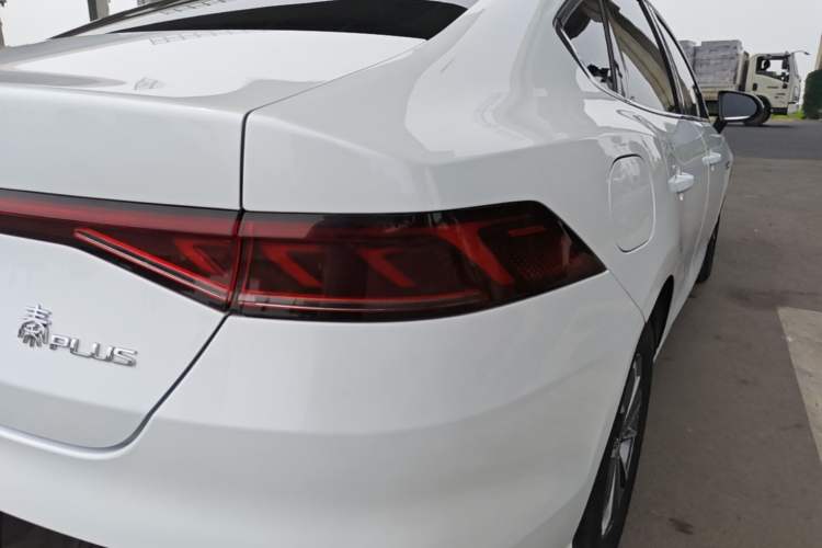 Used BYD Qin PLUS 2024 HONOR Edition DM-i 55KM Leading Model Right Rear Taillight