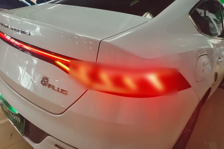 Used BYD Qin PLUS 2024 HONOR Edition DM-i 55KM Leading Model Right Rear Taillight
