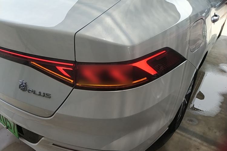 Used BYD Qin PLUS 2024 HONOR Edition DM-i 55KM Leading Model Right Rear Taillight