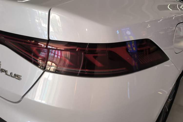 Used BYD Qin PLUS 2024 HONOR Edition DM-i 55KM Leading Model Right Rear Taillight
