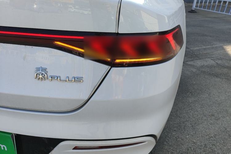 Used BYD Qin PLUS 2024 HONOR Edition DM-i 55KM Leading Model Right Rear Taillight