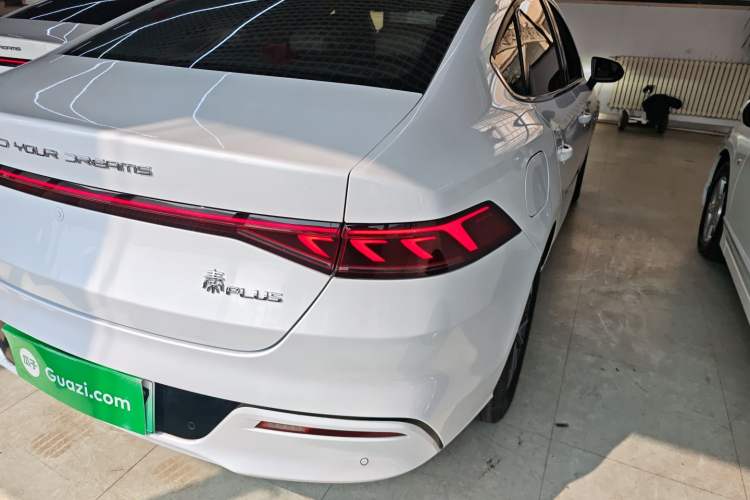 Used BYD Qin PLUS 2024 HONOR Edition DM-i 55KM Leading Model Right Rear Taillight