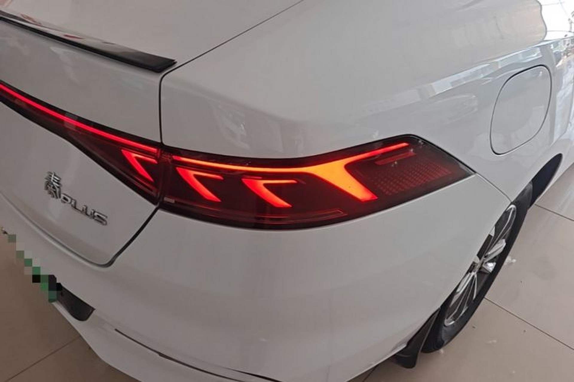 Used BYD Qin PLUS 2024 HONOR Edition DM-i 55KM Leading Model Right Rear Taillight