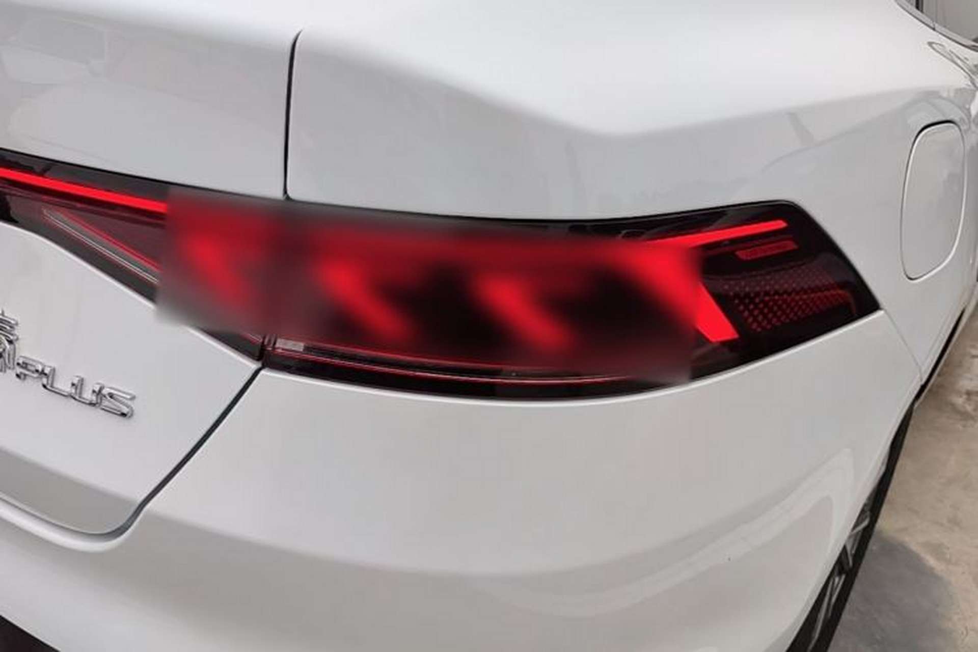 Used BYD Qin PLUS 2024 HONOR Edition DM-i 55KM Leading Model Right Rear Taillight