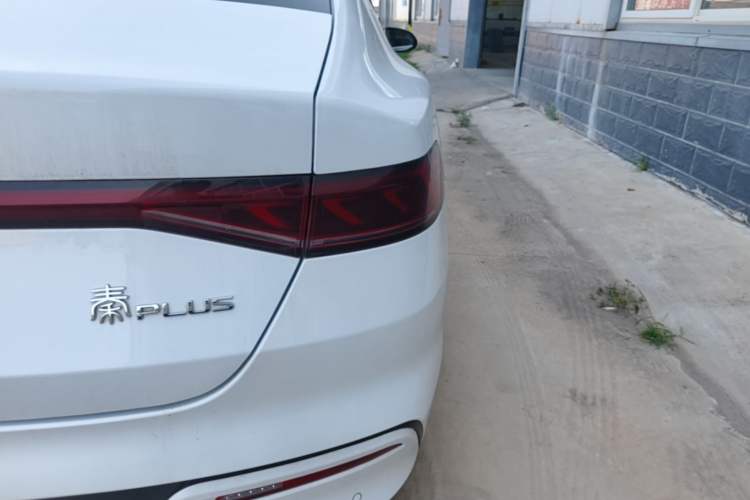 Used BYD Qin PLUS 2024 HONOR Edition DM-i 55KM Leading Model Right Rear Taillight