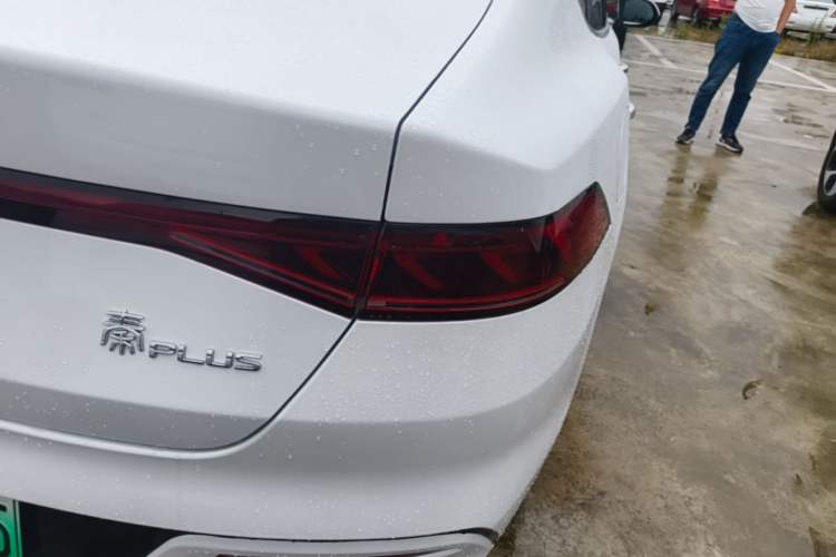 Used BYD Qin PLUS 2024 Honor Edition EV 510KM Beyond Model Right Rear Taillight