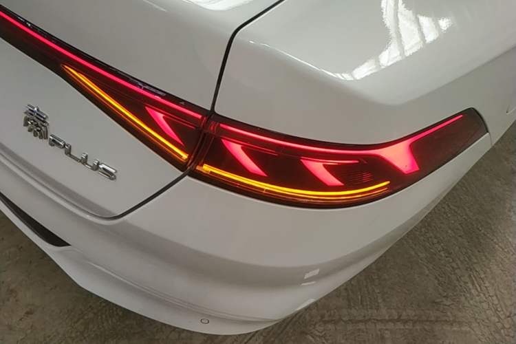 Used BYD Qin PLUS 2024 HONOR Edition DM-i 55KM Leading Model Right Rear Taillight