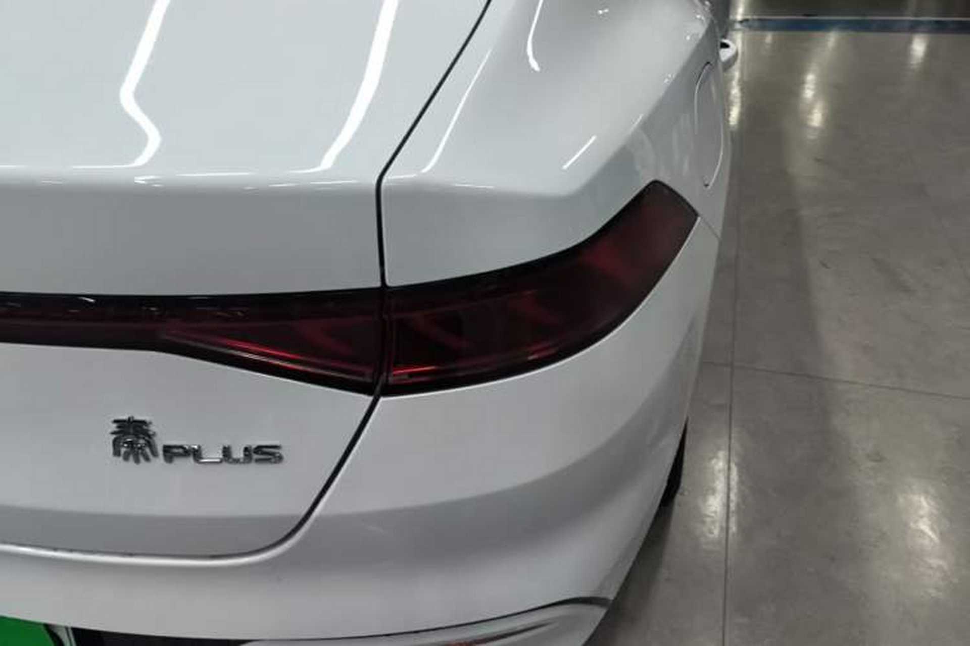 Used BYD Qin PLUS 2024 HONOR Edition DM-i 55KM Leading Model Right Rear Taillight