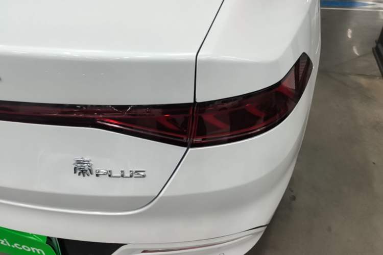 Used BYD Qin PLUS 2024 HONOR Edition DM-i 55KM Leading Model Right Rear Taillight