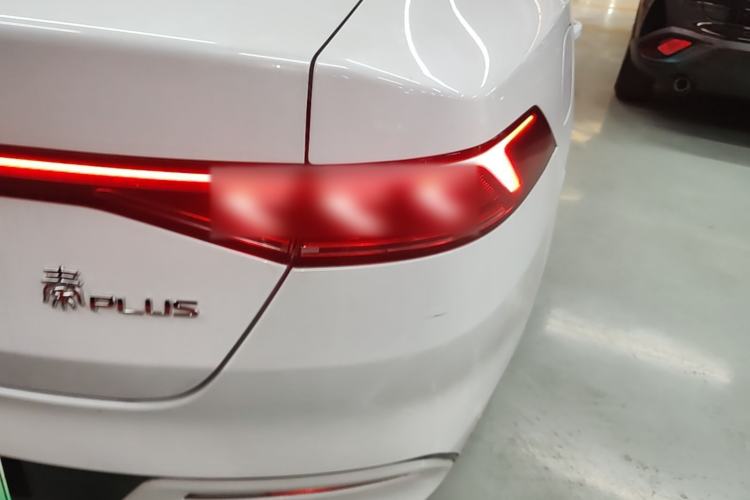 Used BYD Qin PLUS 2024 HONOR Edition DM-i 55KM Leading Model Right Rear Taillight