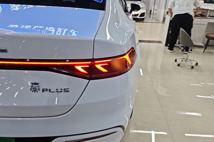 Used BYD Qin PLUS 2024 HONOR Edition DM-i 120KM Beyond Model Right Rear Taillight