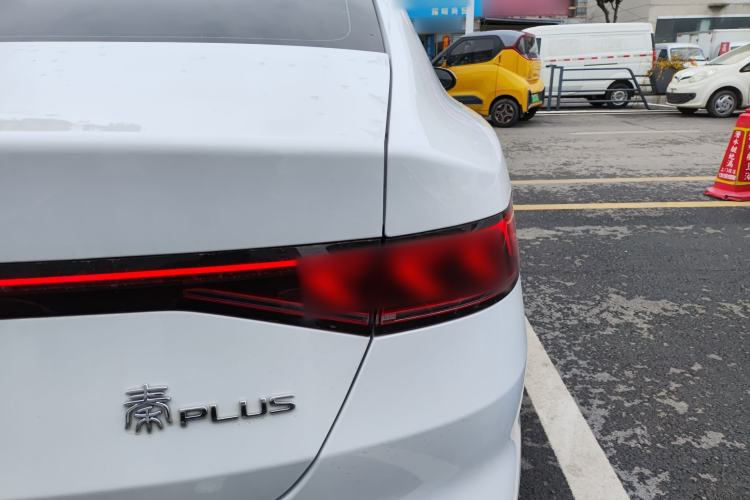 Used BYD Qin PLUS 2024 Honor Edition EV 510KM Beyond Model Right Rear Taillight
