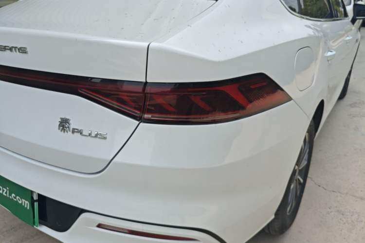Used BYD Qin PLUS 2024 HONOR Edition DM-i 55KM Leading Model Right Rear Taillight
