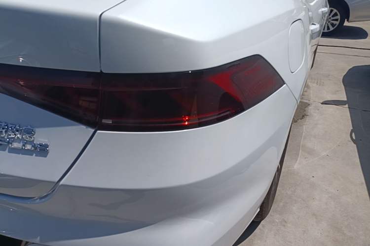 Used BYD Qin PLUS 2024 HONOR Edition DM-i 55KM Leading Model Right Rear Taillight