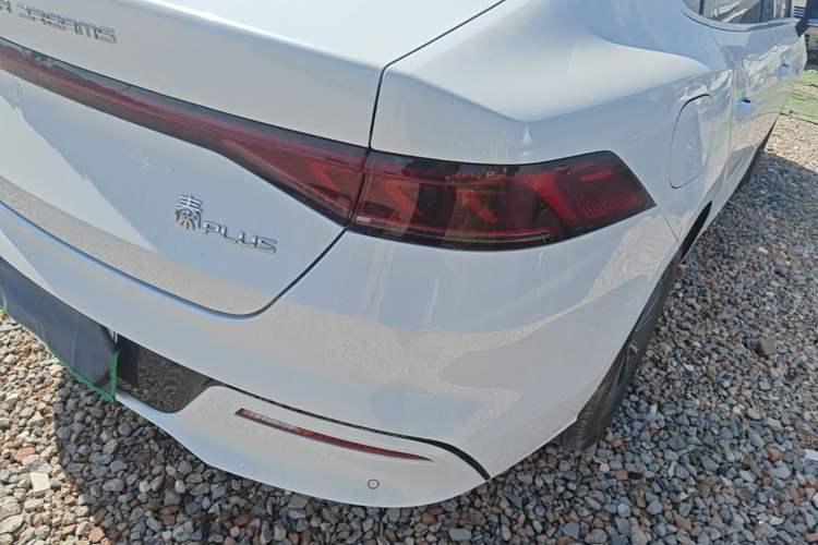 Used BYD Qin PLUS 2024 HONOR Edition DM-i 55KM Leading Model Right Rear Taillight