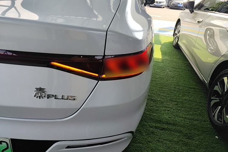 Used BYD Qin PLUS 2024 Honor Edition EV 510KM Leading Model Right Rear Taillight