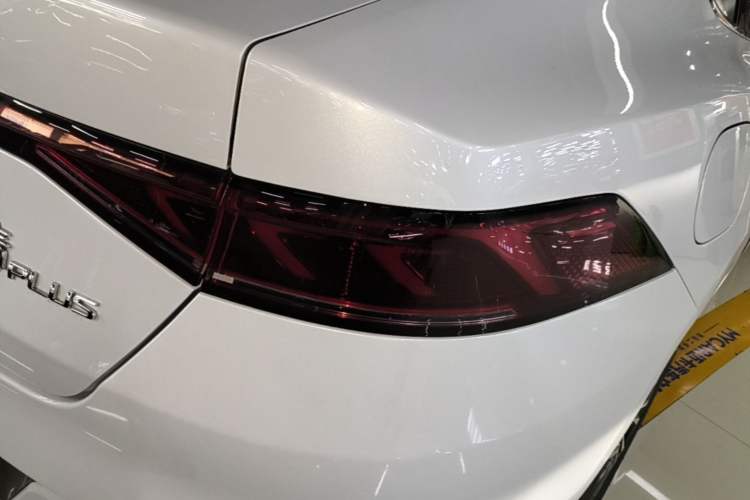 Used BYD Qin PLUS 2024 HONOR Edition DM-i 120KM Leading Model Right Rear Taillight