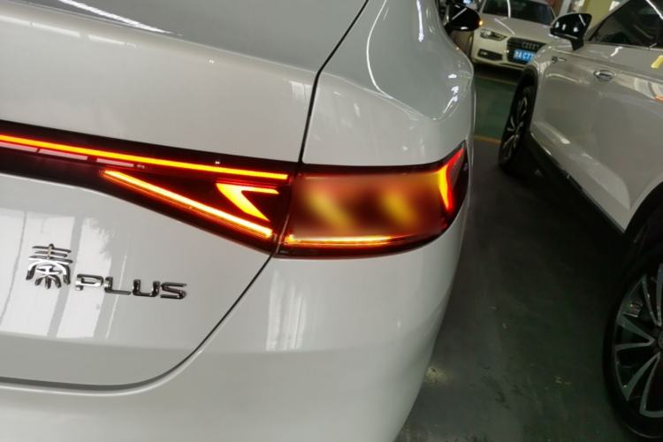 Used BYD Qin PLUS 2024 HONOR Edition DM-i 55KM Leading Model Right Rear Taillight