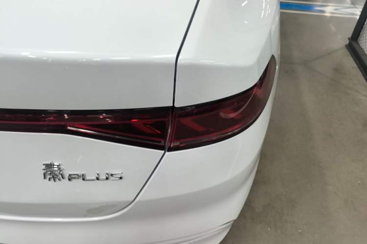 Used BYD Qin PLUS 2024 HONOR Edition DM-i 55KM Leading Model Right Rear Taillight