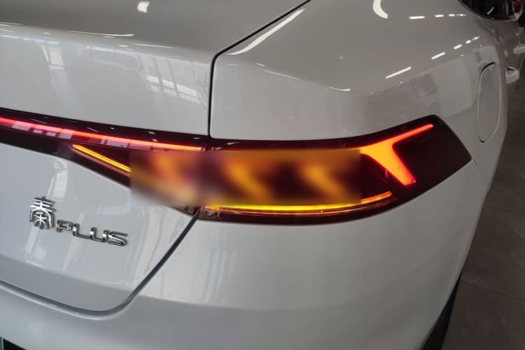 Used BYD Qin PLUS 2024 HONOR Edition DM-i 55KM Leading Model Right Rear Taillight